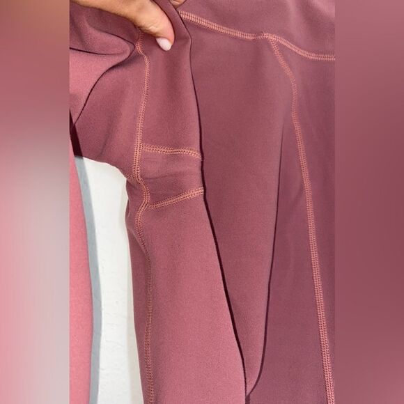 ATHLETA High Rise Cropped legging’s Size MP - Picture 8 of 13